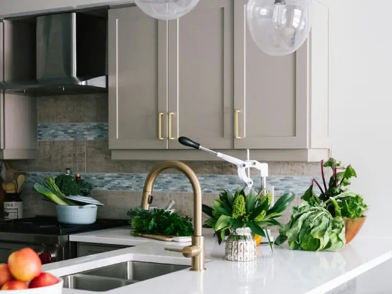 7 Surprisingly Hottest Kitchen Cabinet Colors Simplified for You