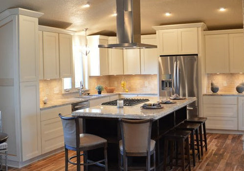 White Shaker Country Kitchen Cabinets