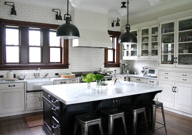 Clean Traditional Country Kitchen