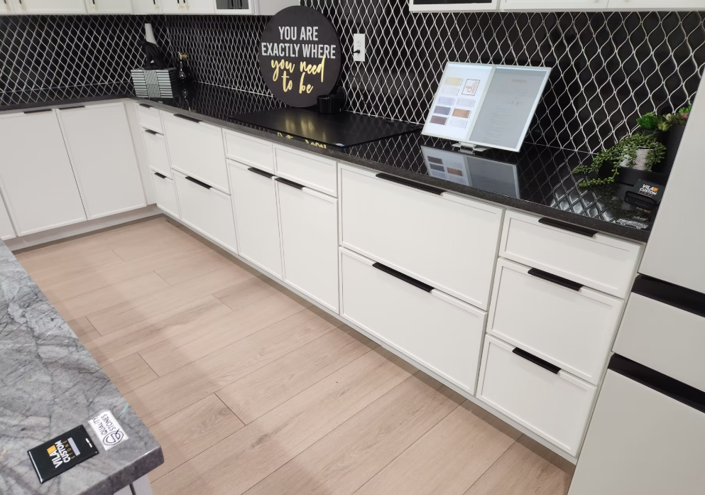 Arctic White Slim Shaker Kitchen Cabinets - Arctic White Slim Shaker Cabinets