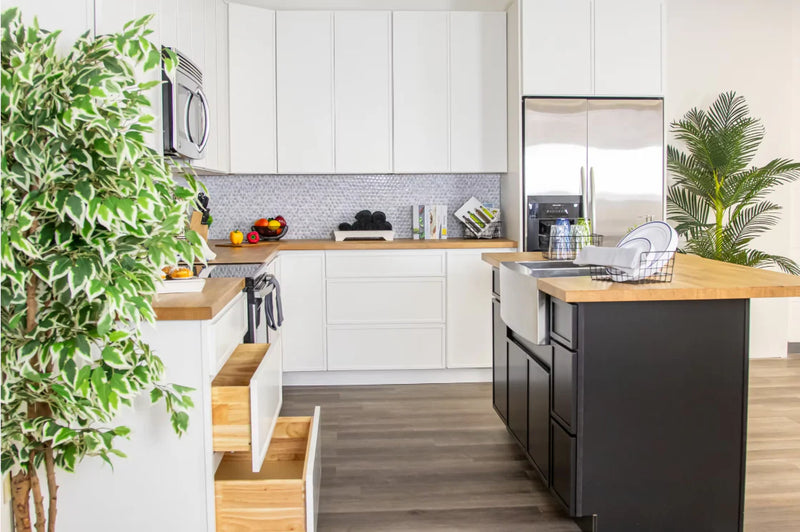 CK - Arctic White Slim Shaker Kitchen Cabinets