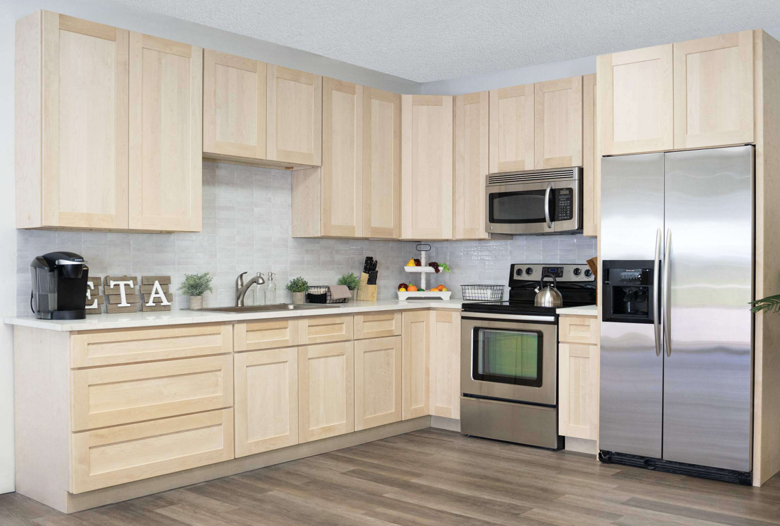 Laurel Natural Shaker Cabinets