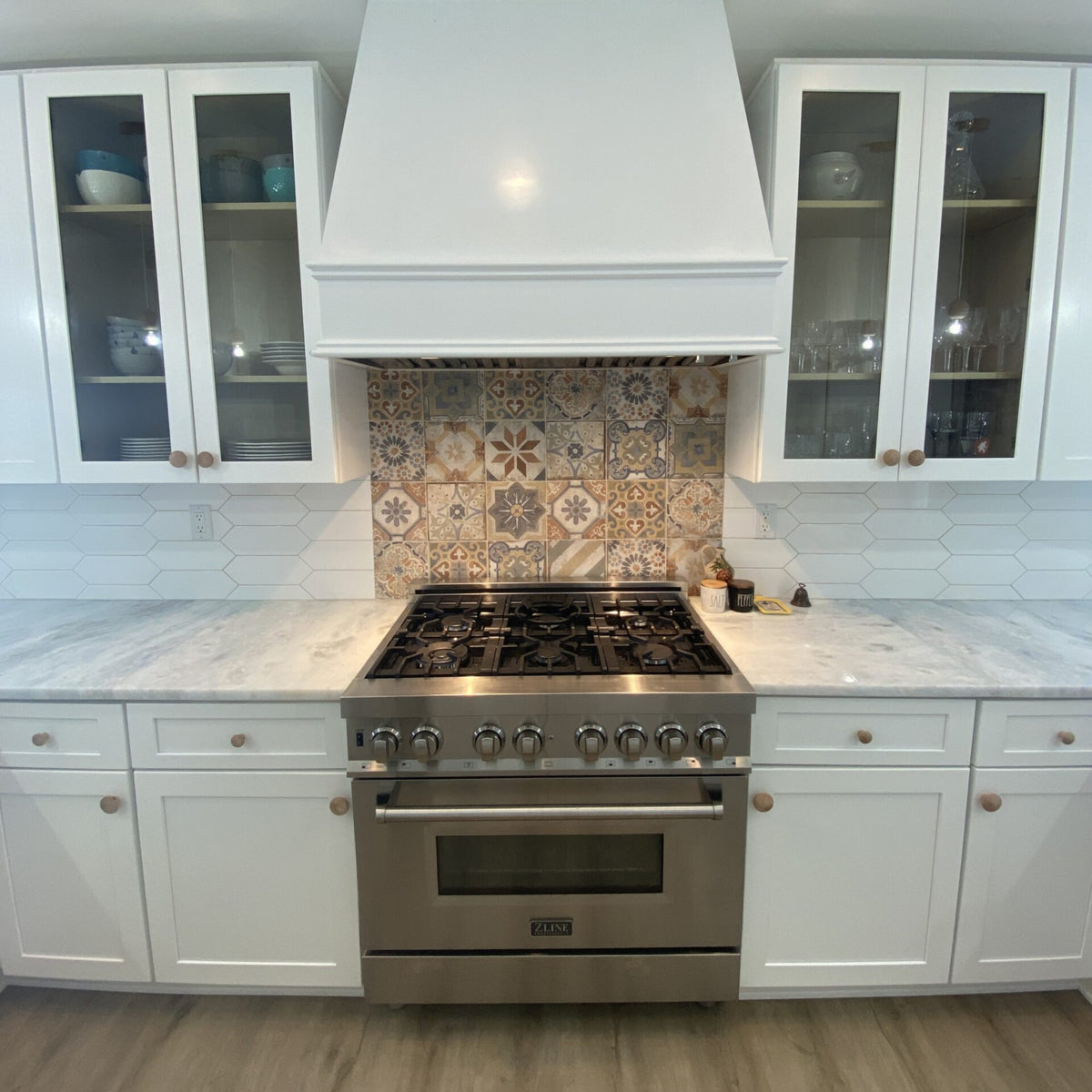 30" Wood Range Hood - Raleigh Tapered Classic Moulding Smooth Wood Vent Cover